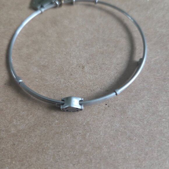 bracelet - Picture 3 of 5